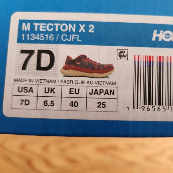 HOKA Tecton X 2 Running Shoes, Size 7D, New in box. main image 4